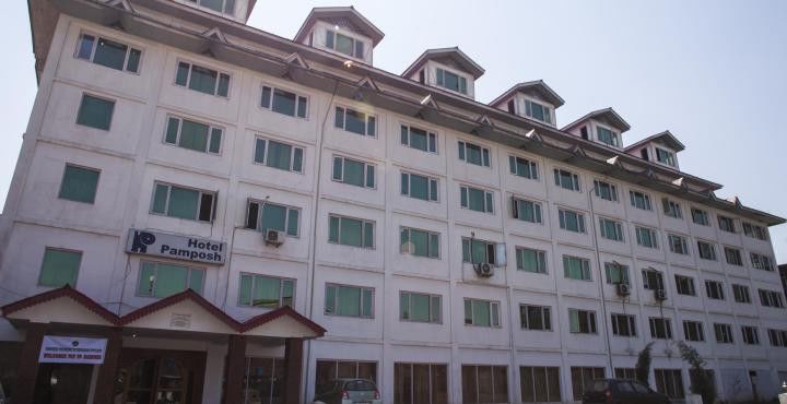 Hotel Pamposh Srīnagar Zewnętrze zdjęcie