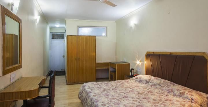 Hotel Pamposh Srīnagar Zewnętrze zdjęcie